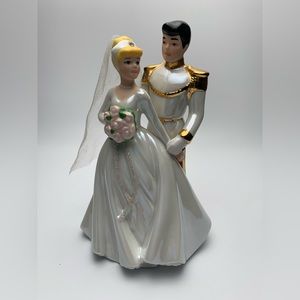 Disney Porcelain/Glass Cinderella and Prince Charming Cake Topper